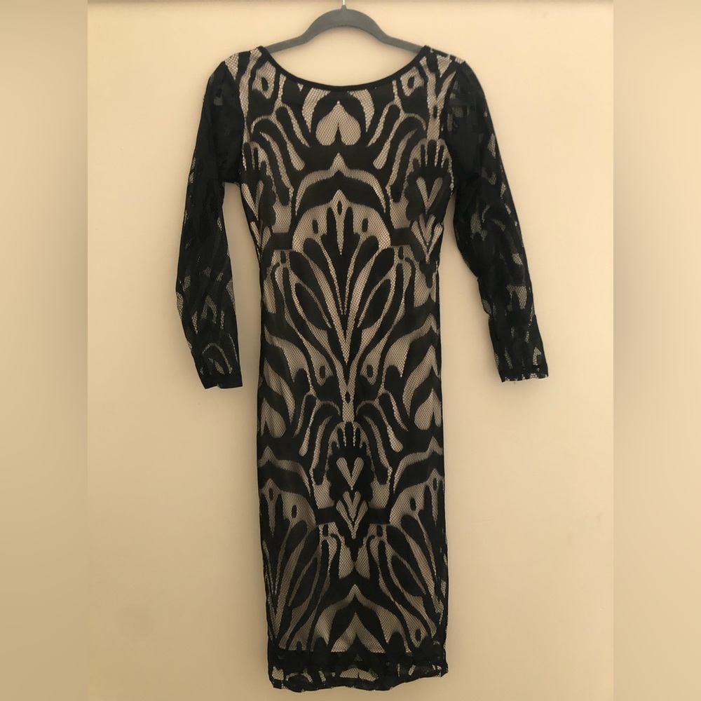 Black and cream lace long sleeve dress